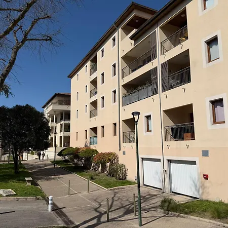 Apartment Superbe A Avec Place De Parking